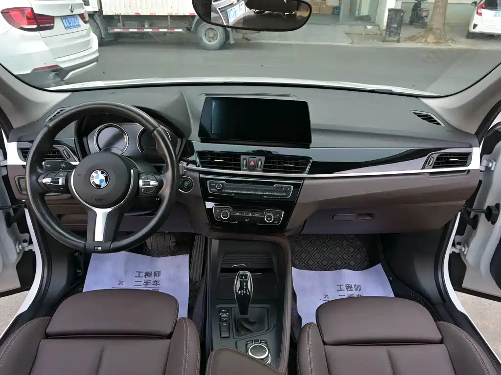 BMW X1 2022 — фото 8