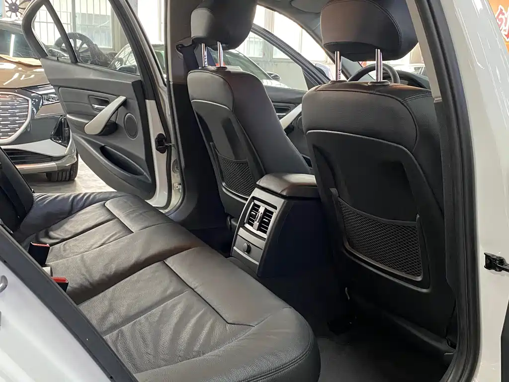 BMW 3 Series 2014 — фото 12