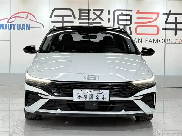Hyundai Elantra 2023