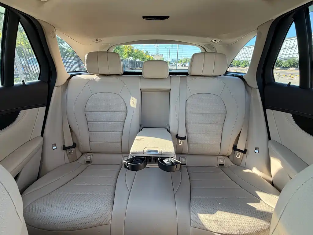 Mercedes-Benz GLC 2018 — фото 27