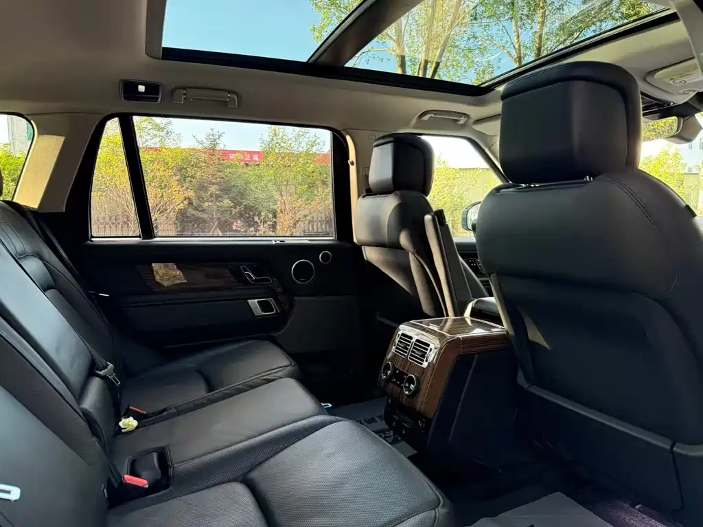 Land Rover Range Rover 2018 — фото 6