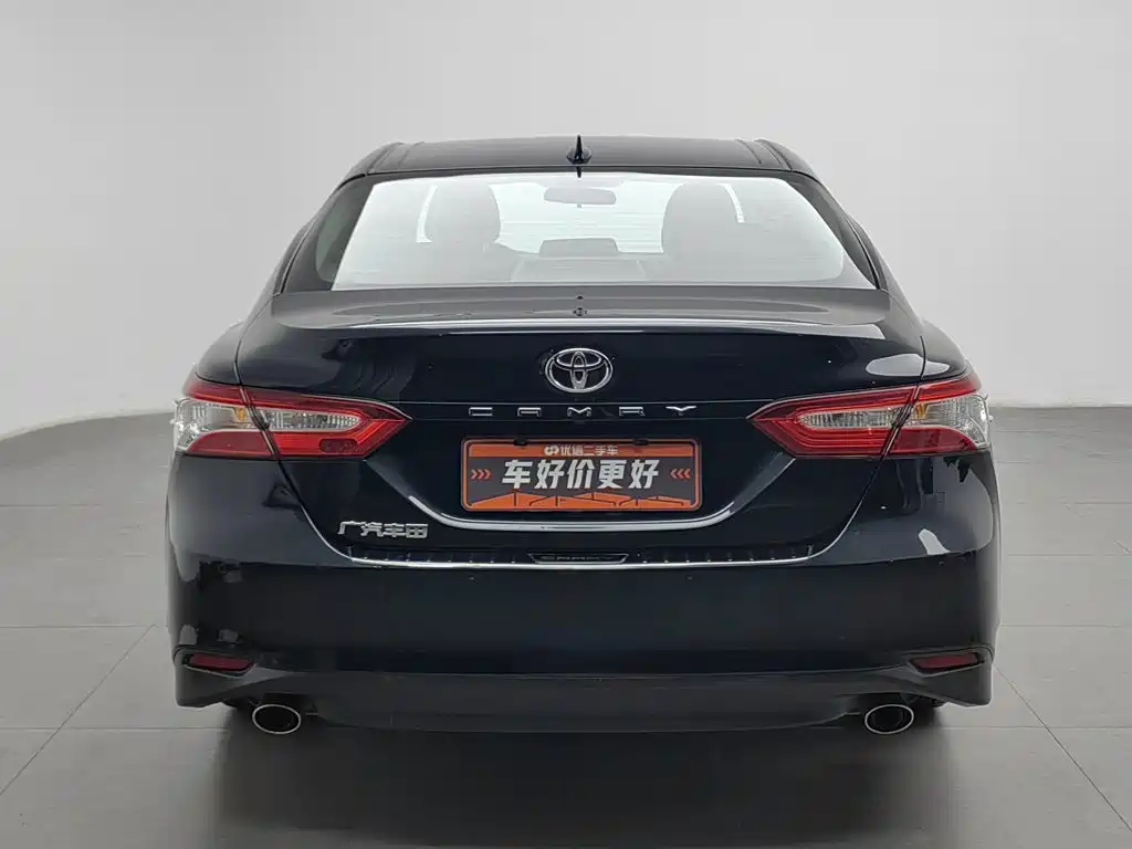 Toyota Camry 2022 — фото 4