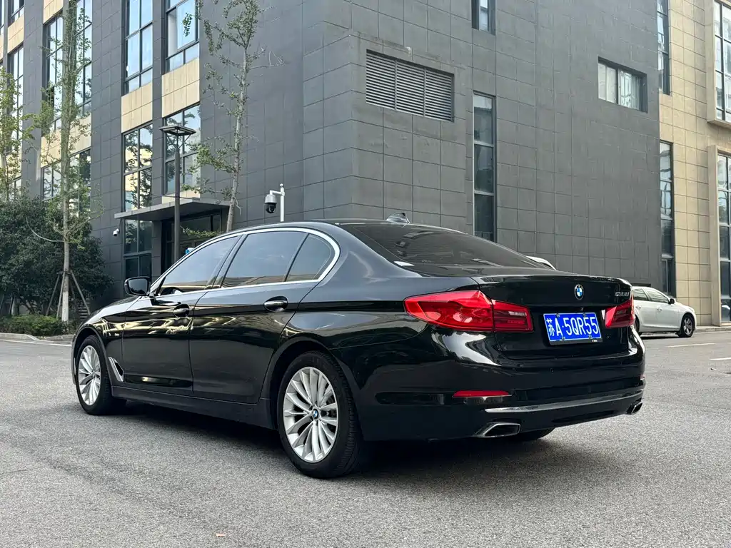 BMW 5 Series 2018 — фото 4