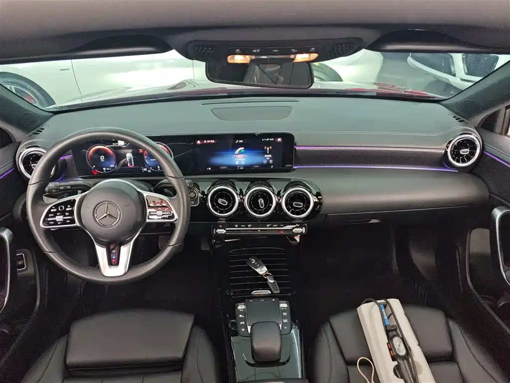Mercedes-Benz A-Class 2022 — фото 10