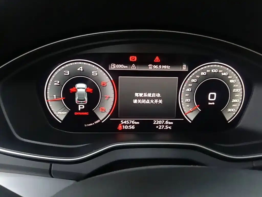 Audi Q5L 2022 — фото 12