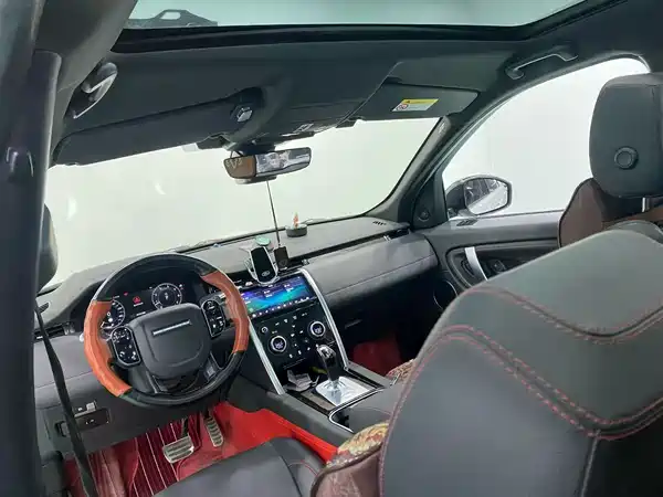 Land Rover Discovery Sport 2021