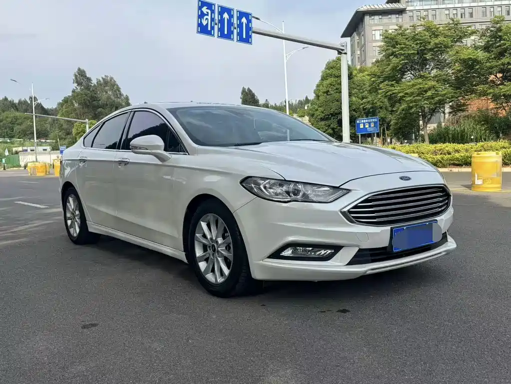 Ford Mondeo 2018 — фото 2