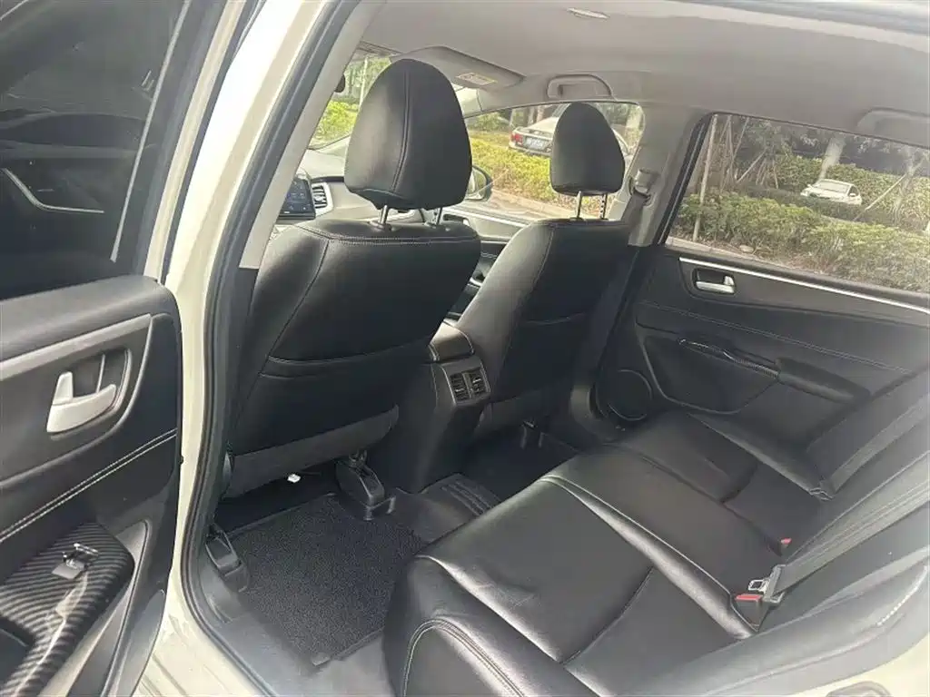 Honda Jade 2018 — фото 15