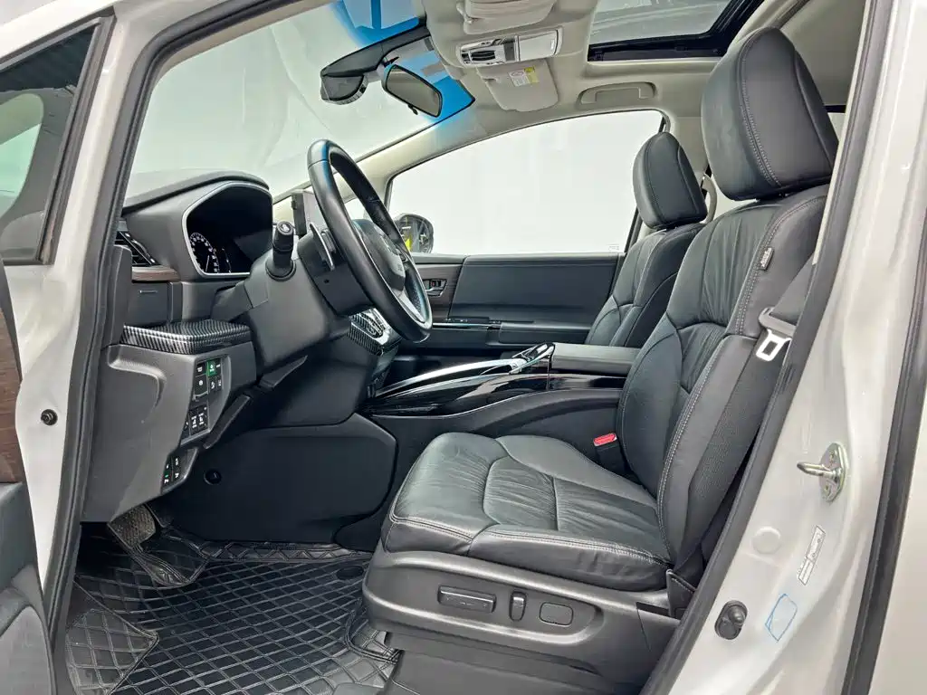 Honda Odyssey 2023 — фото 13