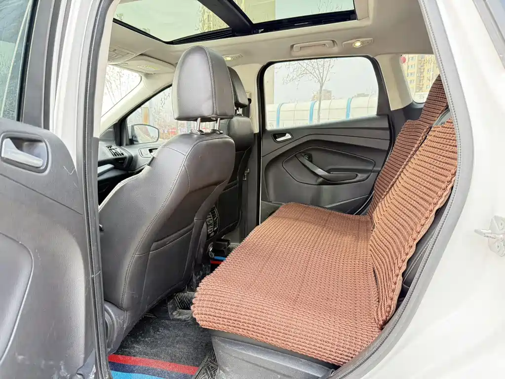 Ford Kuga 2015 — фото 11