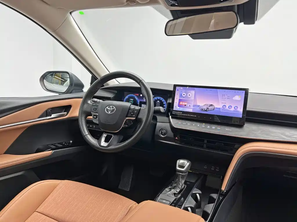 Toyota Camry 2025 — фото 22