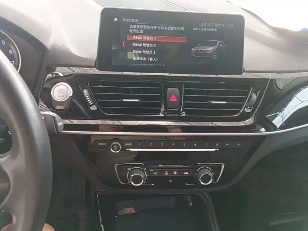 BMW 1 Series 2021 — фото 13