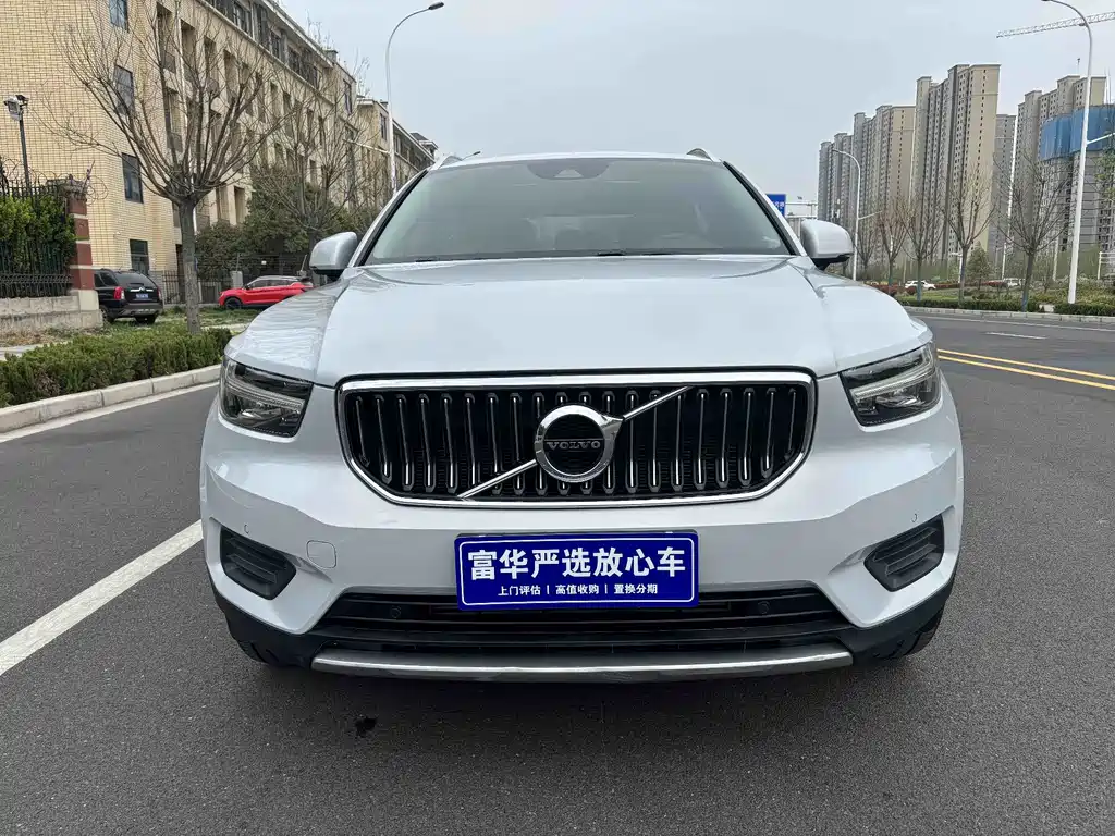 Volvo XC40 2020 — фото 2