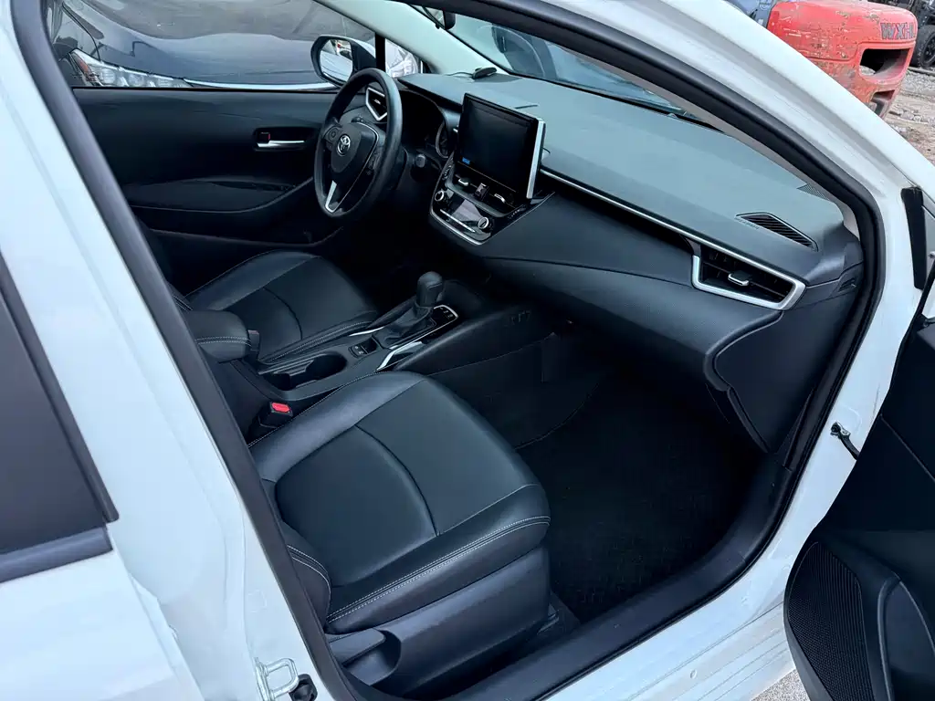 Toyota Corolla 2020 — фото 16