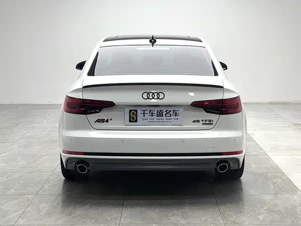 Audi A4L 2017