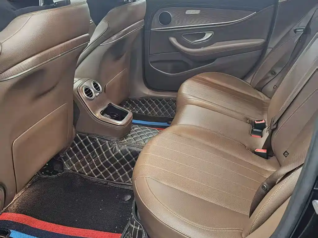 Mercedes-Benz E-Class 2021 — фото 8