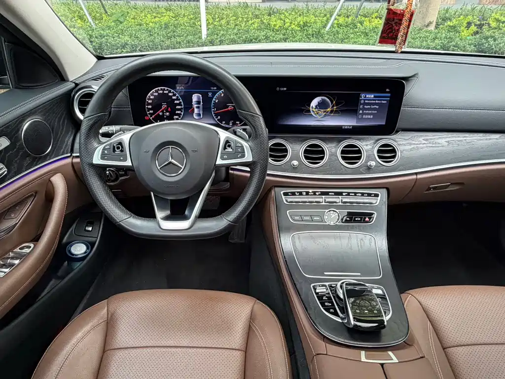 Mercedes-Benz E-Class 2018 — фото 10