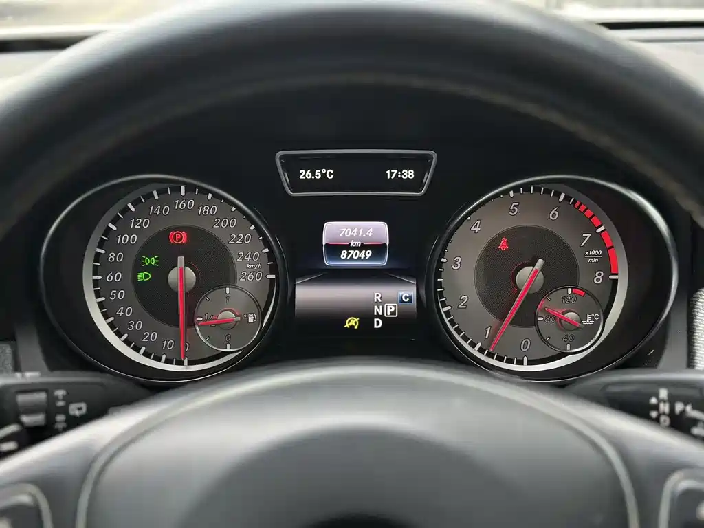 Mercedes-Benz GLA 2017 — фото 17