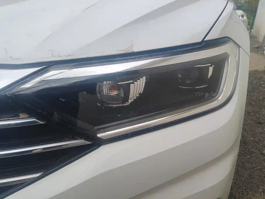 Volkswagen Sagitar 2022