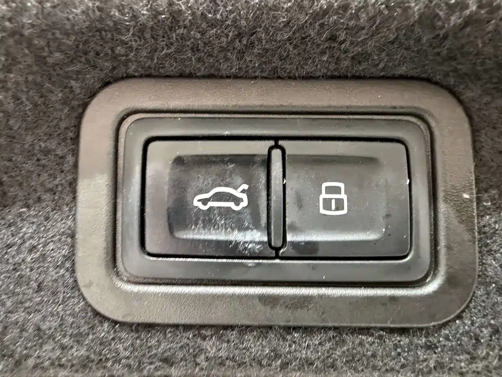 Audi A7L 2023 — фото 27