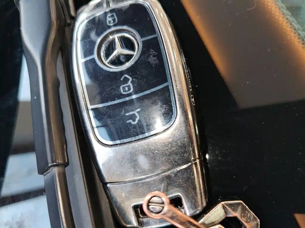 Mercedes-Benz E-Class 2017 — фото 17