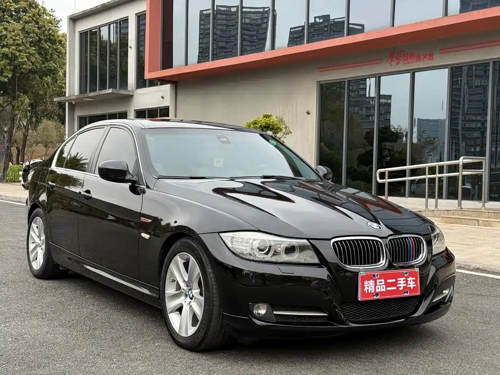 BMW 3 Series 2011 — фото 3