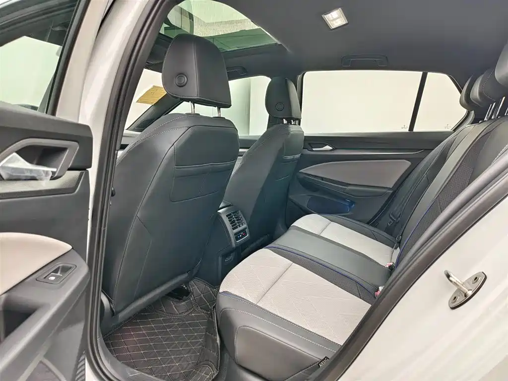 Volkswagen Golf 2026