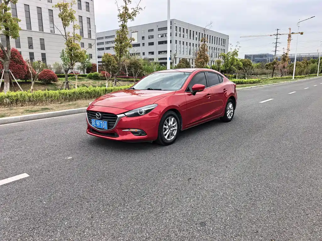 Mazda 3 Axela 2017 — фото 1