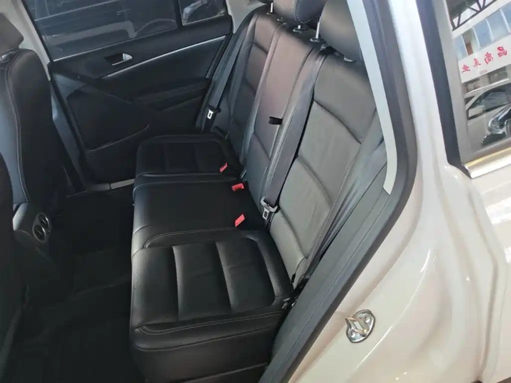 Volkswagen Tiguan 2017 — фото 17