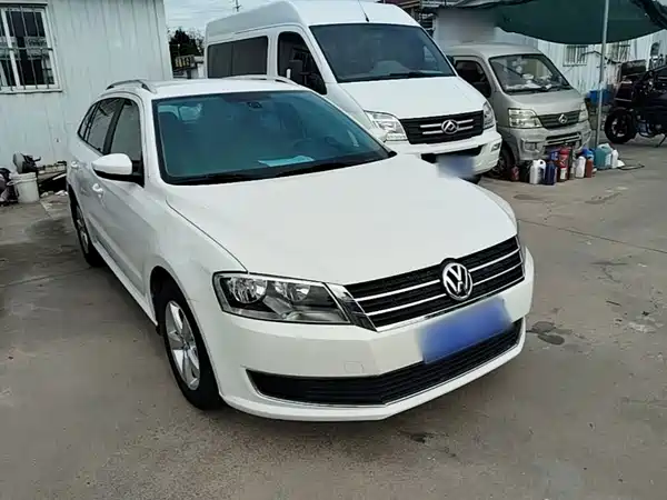 Volkswagen Gran Lavida 2015