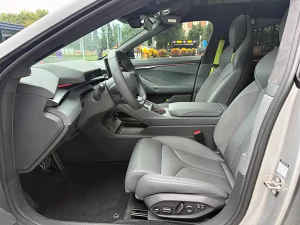 XPeng P7 2025