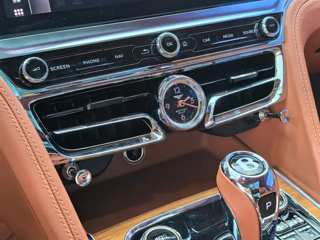 Bentley Flying Spur 2022 — фото 10