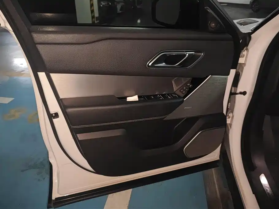 Land Rover Velar 2018 — фото 7
