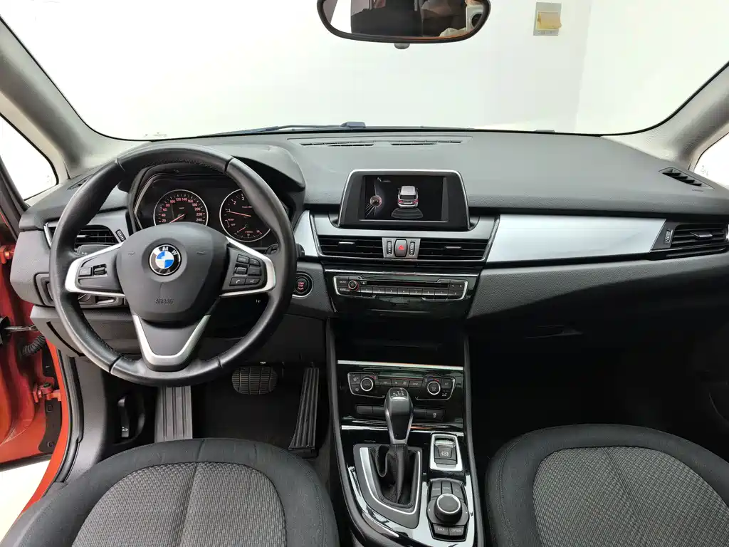 BMW 2 Series Active Tourer 2016 — фото 10