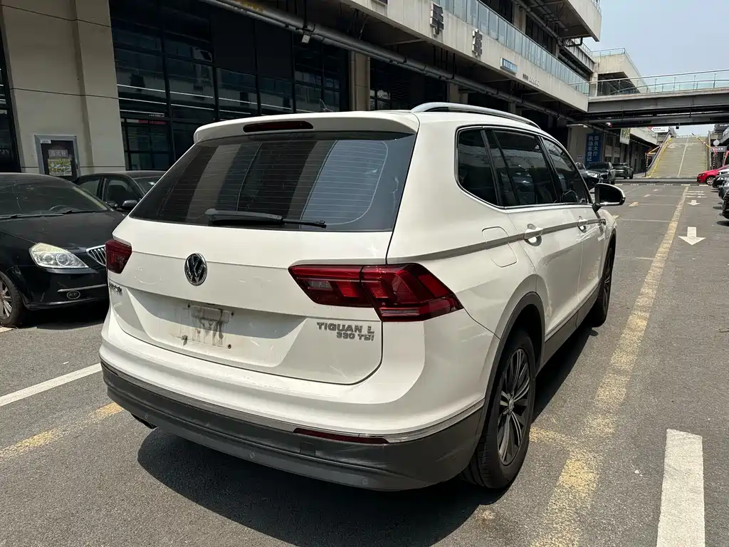 Volkswagen Tiguan L 2019 — фото 6