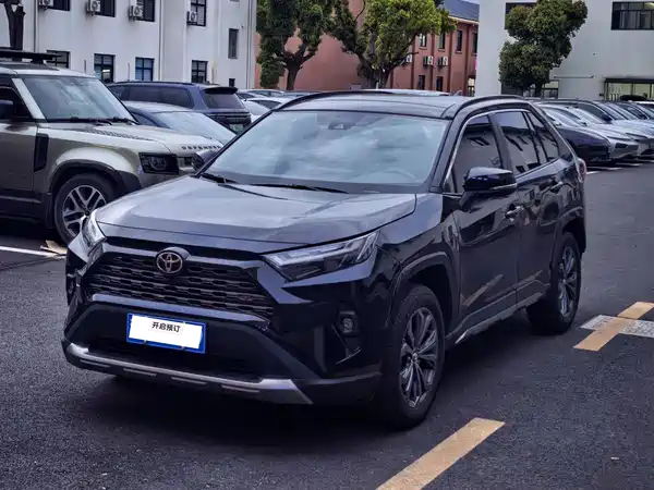Toyota RAV4 2024