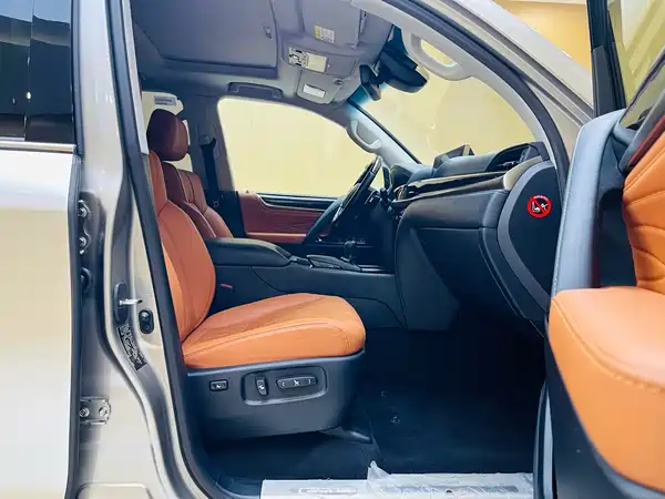 Lexus LX 2019