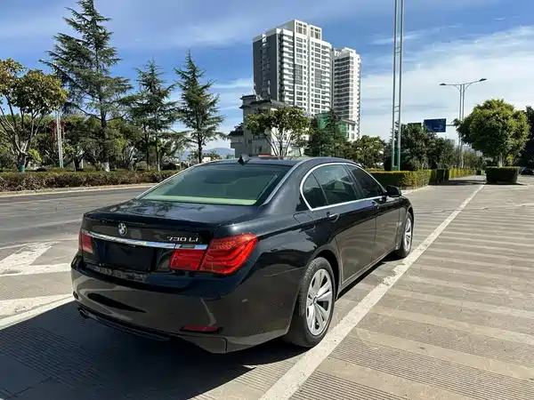 BMW 7 Series 2011