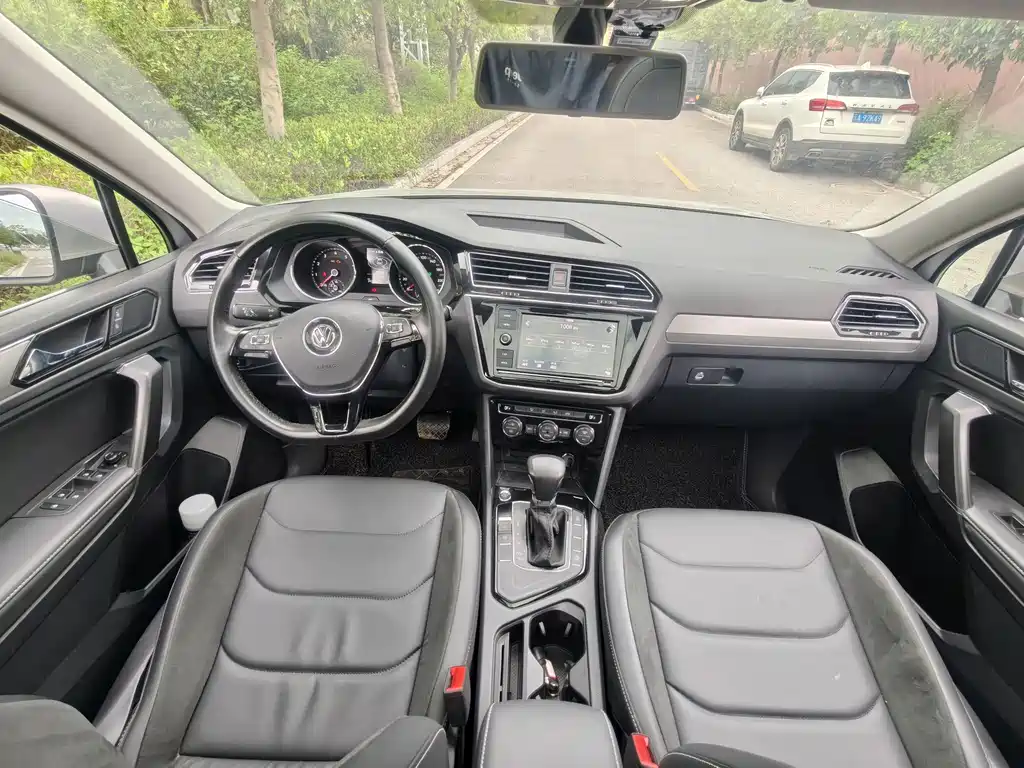 Volkswagen Tiguan L 2019 — фото 12