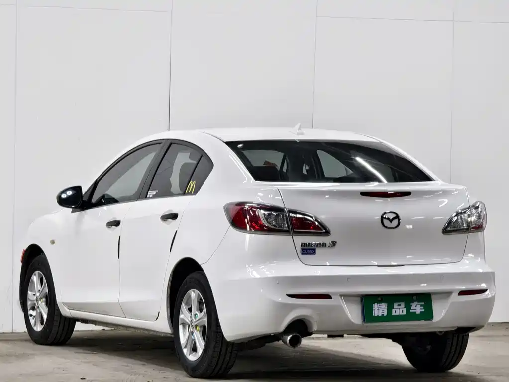 Mazda 3 Xingcheng 2015 — фото 6