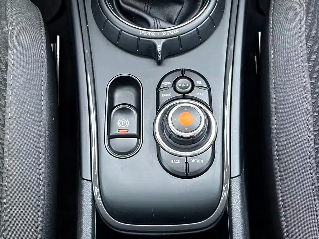 MINI Countryman 2018 — фото 13