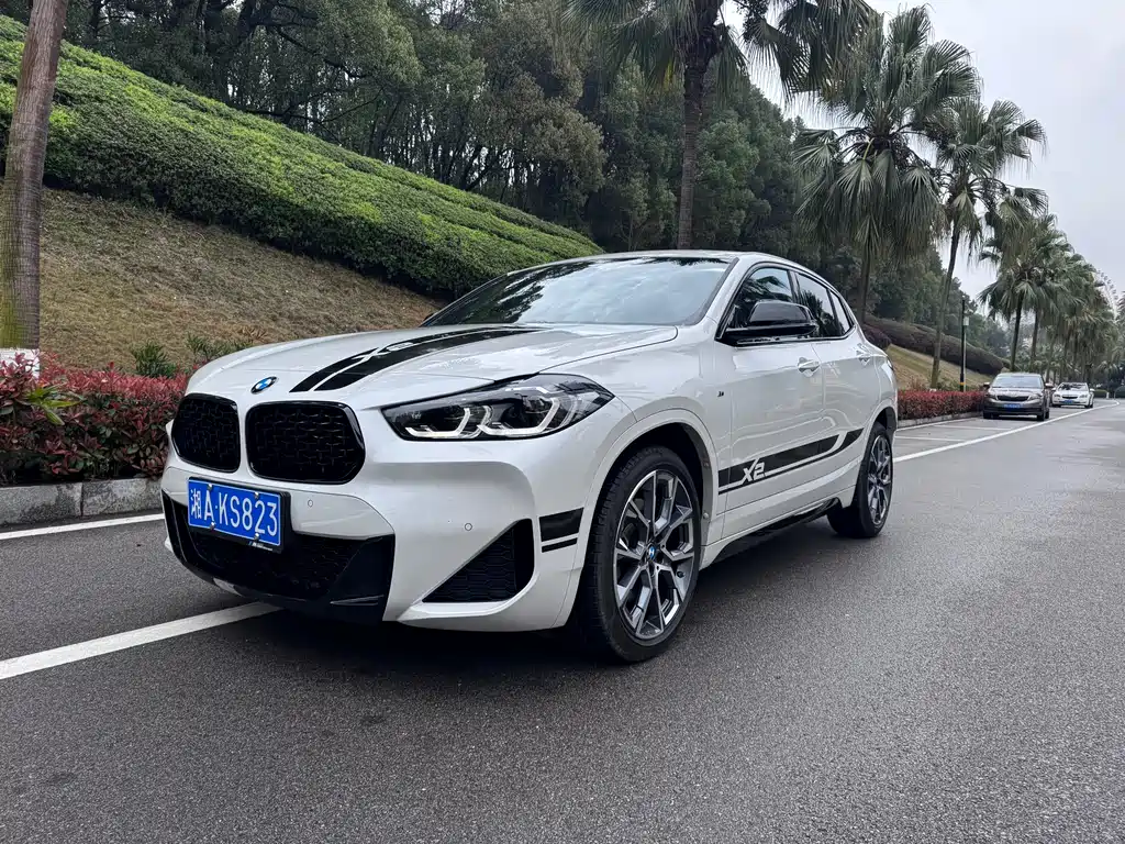 BMW X2 2023 — фото 1