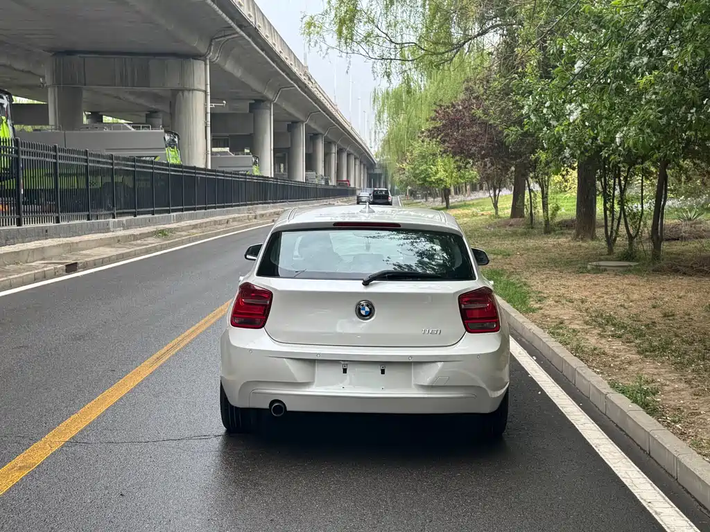 BMW 1 Series 2015 — фото 12
