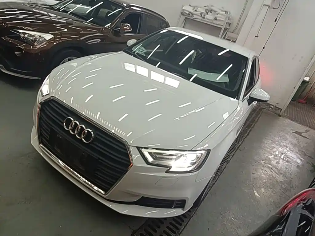 Audi A3 2018 — фото 2