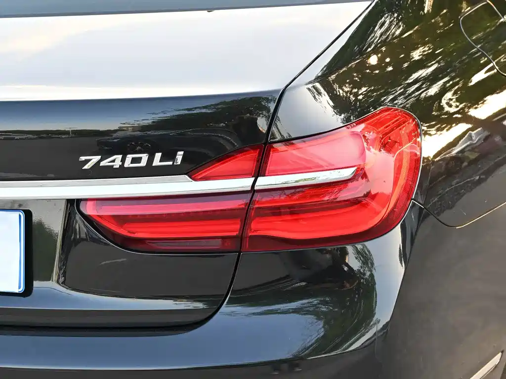 BMW 7 Series 2016 — фото 15