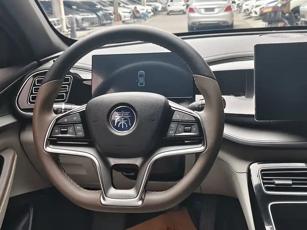 BYD Qin PLUS 2023 — фото 6
