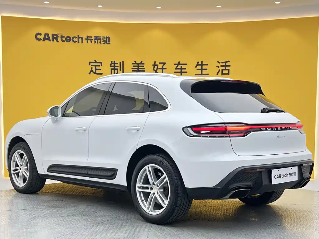 Porsche Macan 2023 — фото 28