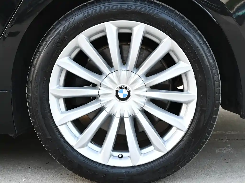 BMW 7 Series 2016 — фото 26