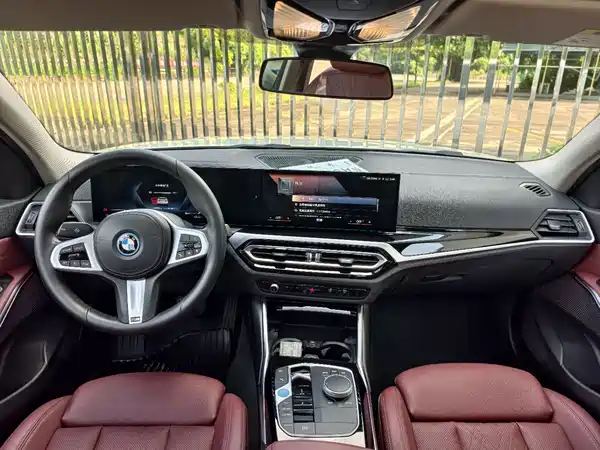 BMW i3 2023