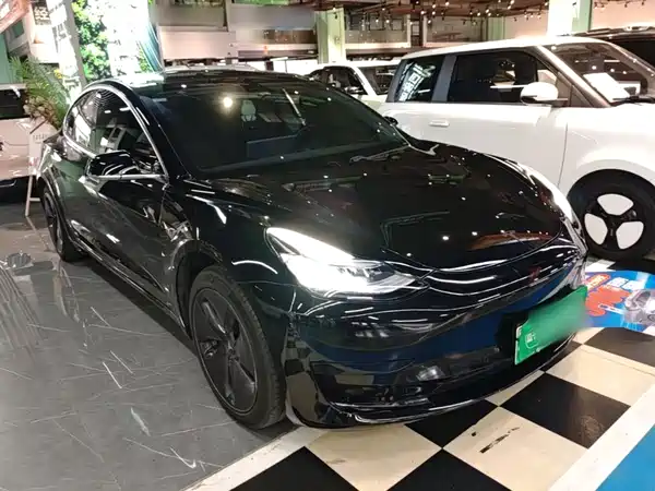Tesla Model 3 2020
